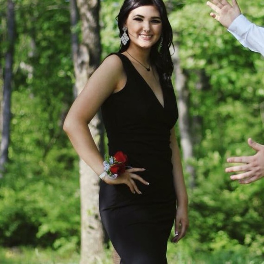 Black prom dress